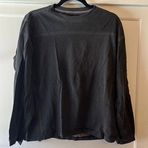 Men’s Kuhl black long sleeve jersey with thumb holes